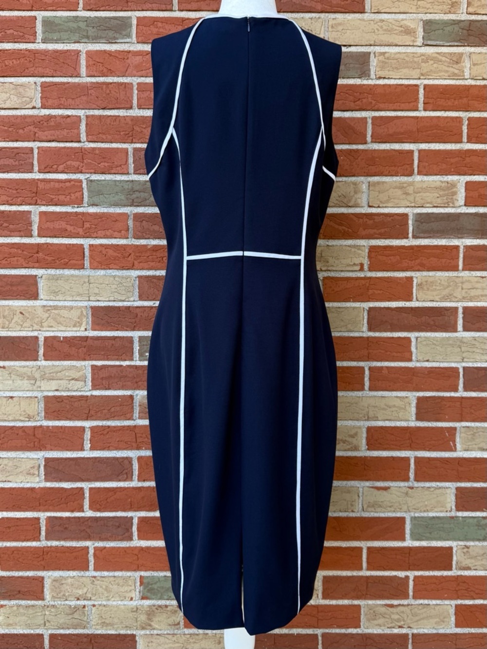 White House Black Market NWT Navy Blue White Sleeveless Sheath Dress 👗 - Picture 7 of 13